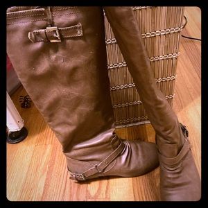 Mid calf leather boots
